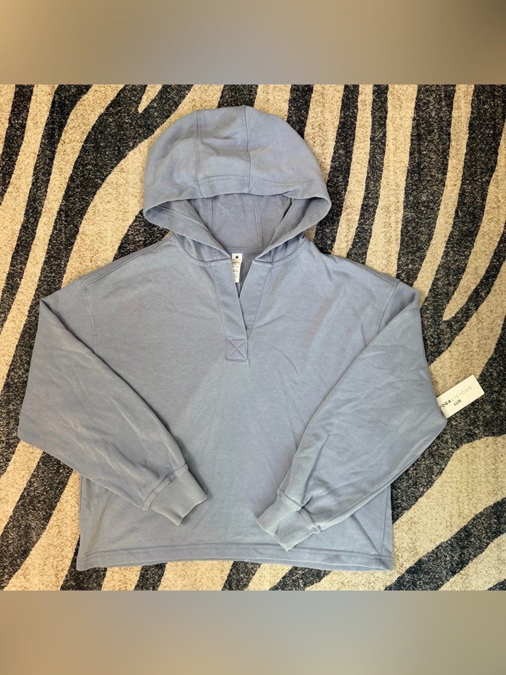 NWT Yogalicious Lux V-Neck Pullover Hoodie Blue XS